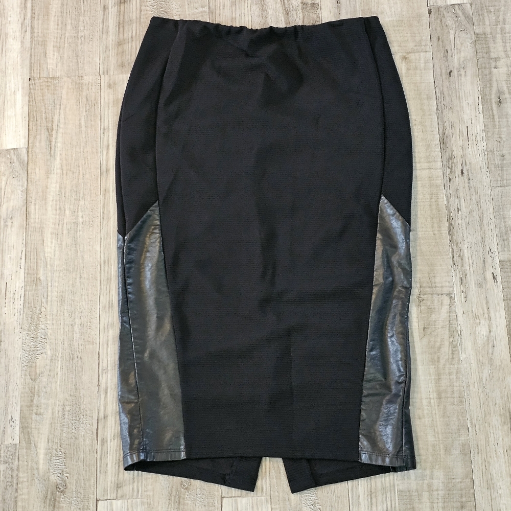 Mossimo Supply Co. Black Ribbed Fitted Midi Skirt Faux Leather Sides Size Meduim